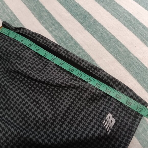 NWOT NEW BALANCE "DRY" BLACK STAR PATTERN SHORTS WITH 3 POCKETS, SIZE "L" - Picture 10 of 13